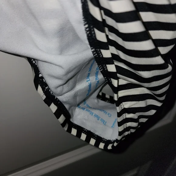 Merona One-Piece - Picture 4 of 4